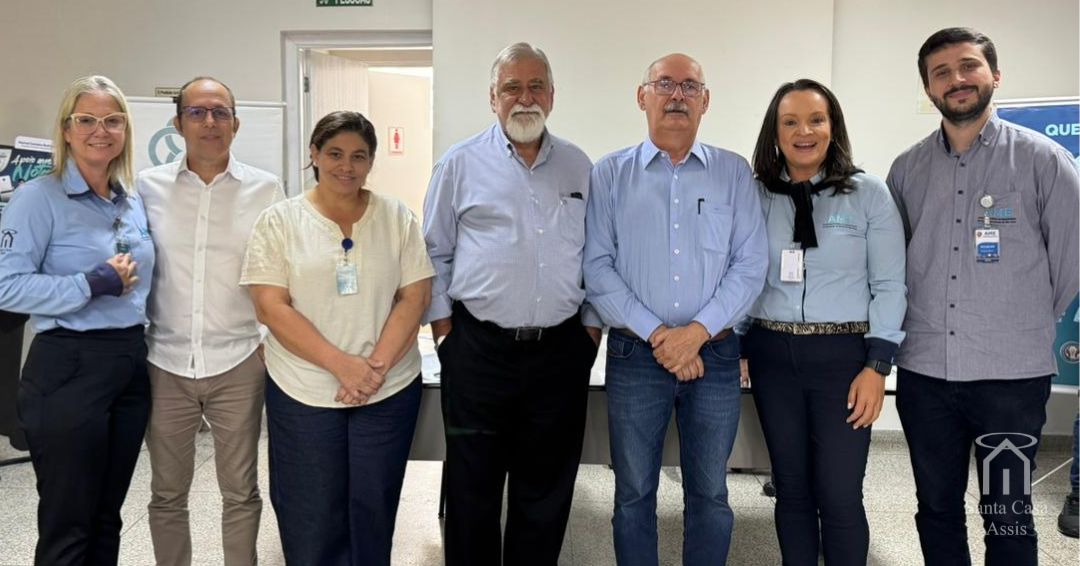 Santa Casa de Assis participa de reunião da Fehosp e acompanha discussões estratégicas para o fortalecimento das Instituições 